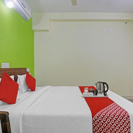 Super Hotel O Dk Reddy Square Гайдарабад Екстер'єр фото