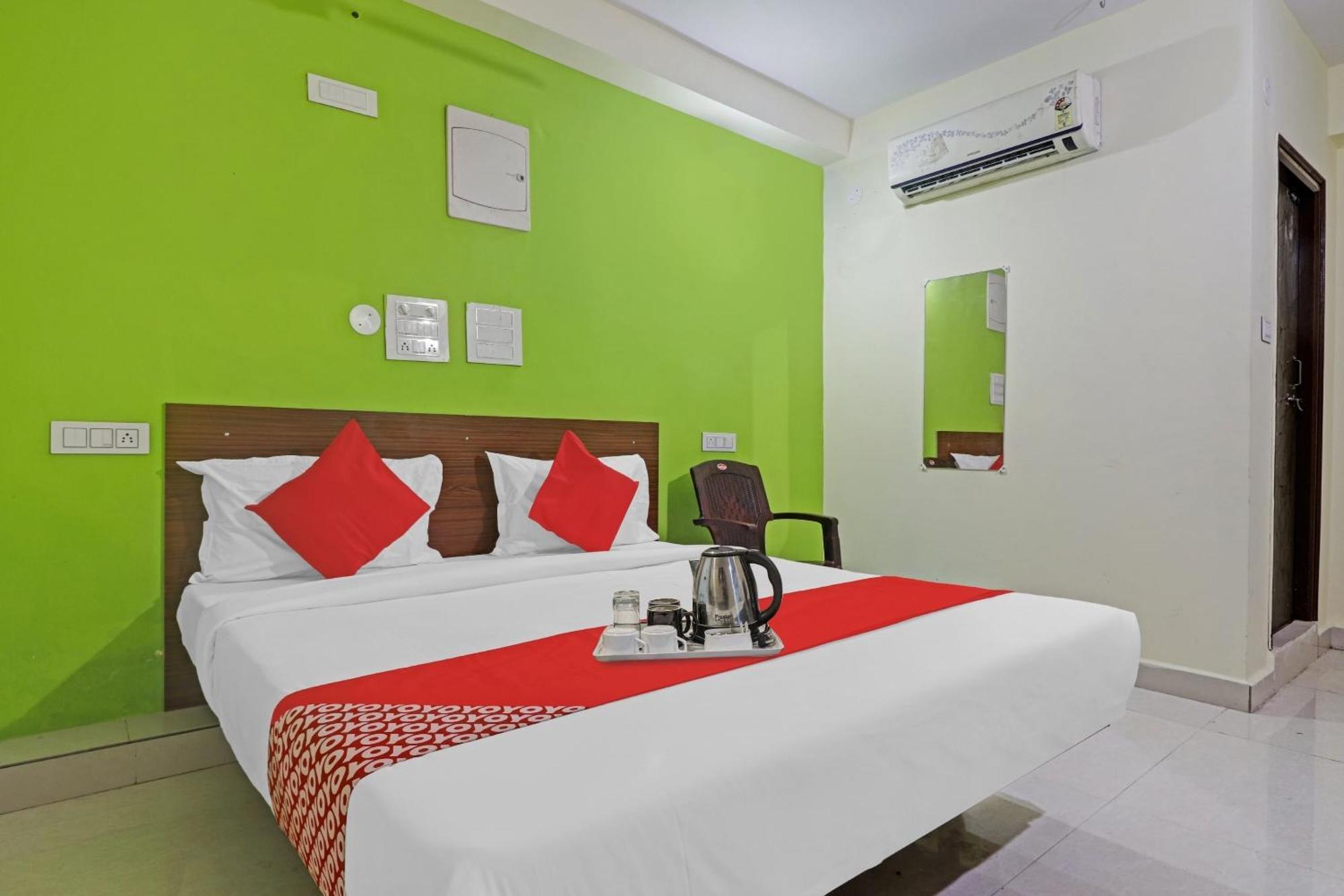 Super Hotel O Dk Reddy Square Гайдарабад Екстер'єр фото